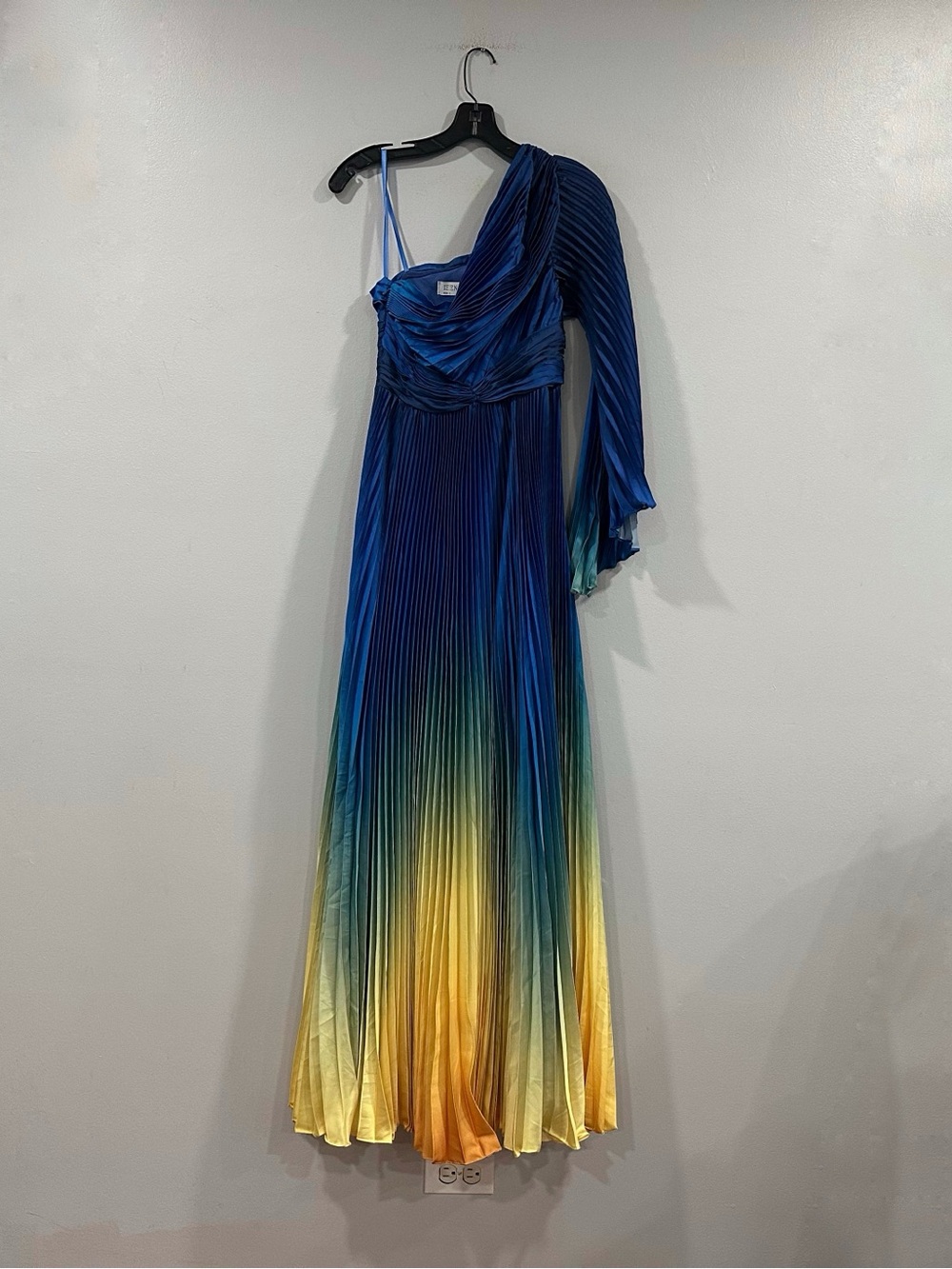 Mac Duggal 49903 Blue Pleated Charmeuse One Shoulder Ombre Gown sz 4 - Picture 4 of 14